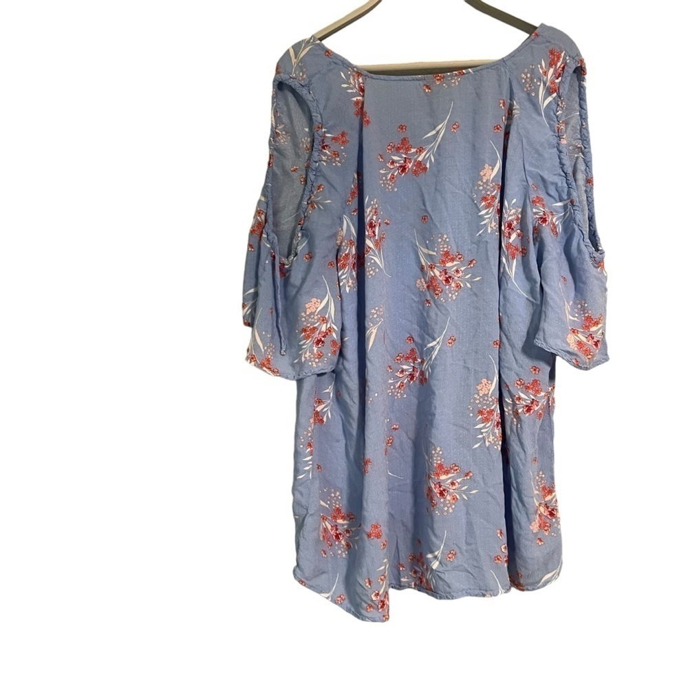 Torrid floral blue blouse 3x - Picture 6 of 8